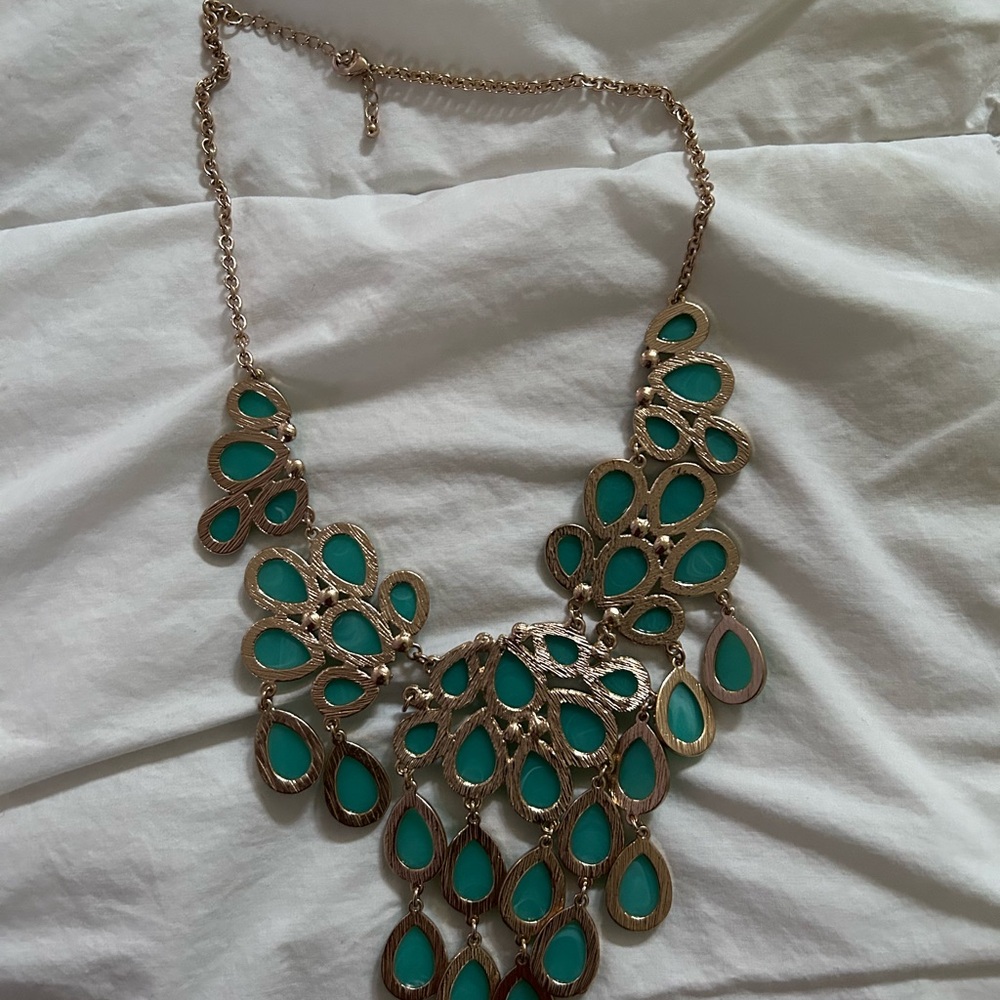 Elegant Gold and aqua retro statement bib Teardrop Necklace